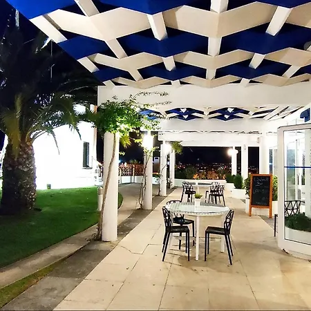 Windmill Hill Cozy Townhouse By Becherish בית נופש