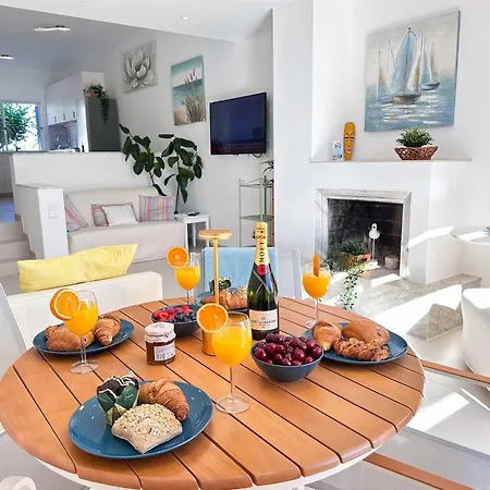 Windmill Hill Cozy Townhouse By Becherish Casa de Férias