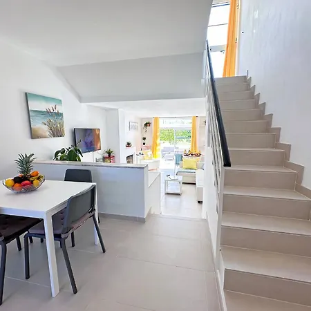 Casa de Férias Windmill Hill Cozy Townhouse By Becherish *