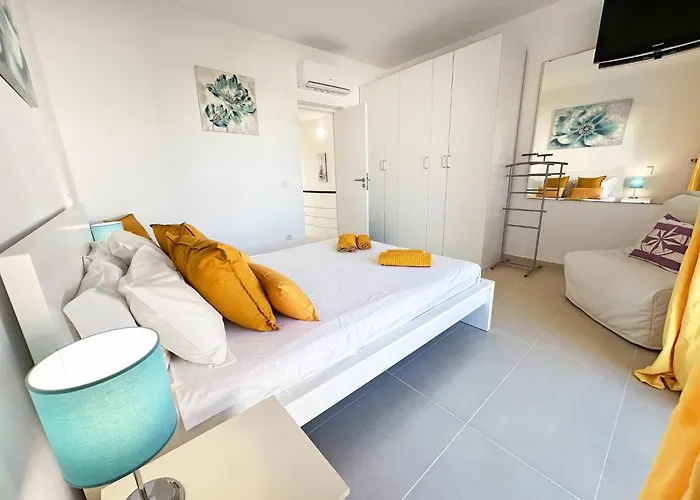 Windmill Hill Cozy Townhouse By Becherish *