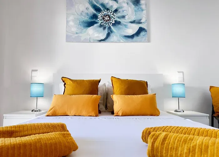 Windmill Hill Cozy Townhouse By Becherish Дом отдыха Албуфейра