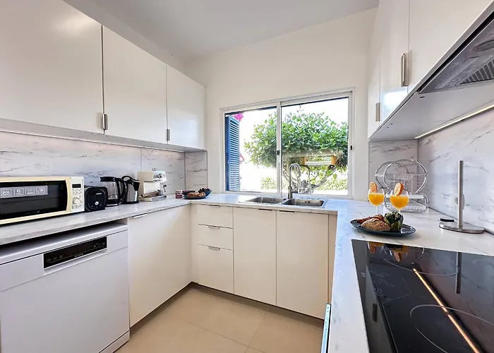 Windmill Hill Cozy Townhouse By Becherish Дом отдыха Албуфейра