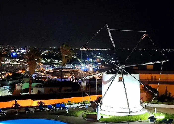 Windmill Hill Cozy Townhouse By Becherish Albufeira